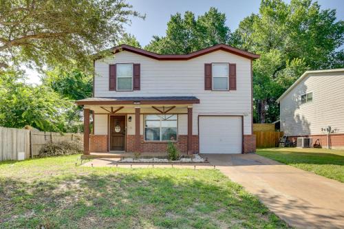 Wilmer House | Pets Welcome! Wilmer Haven w/Private Yard & Patio