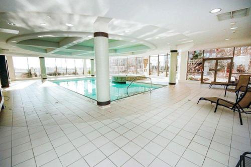 Downtown Mississauga Apartment | PlanURstay - Ideal 2 BR & 2BTH 3888 Duke of York Blvd