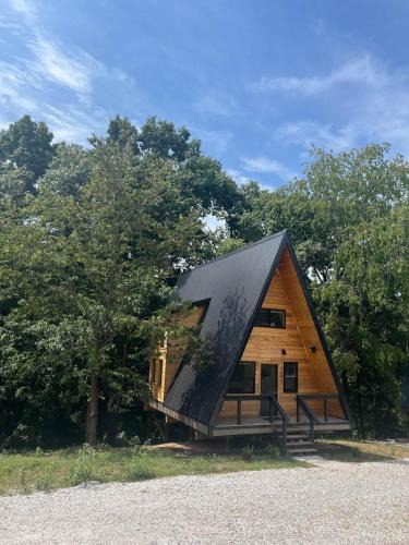 Rogers House | Post Oak Perch-Cozy Forest A-frame Near Bentonville