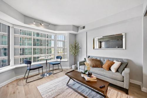 Bloor-Yorkville Apartment | Prestige 1BR, 5 Star Hotel Experience