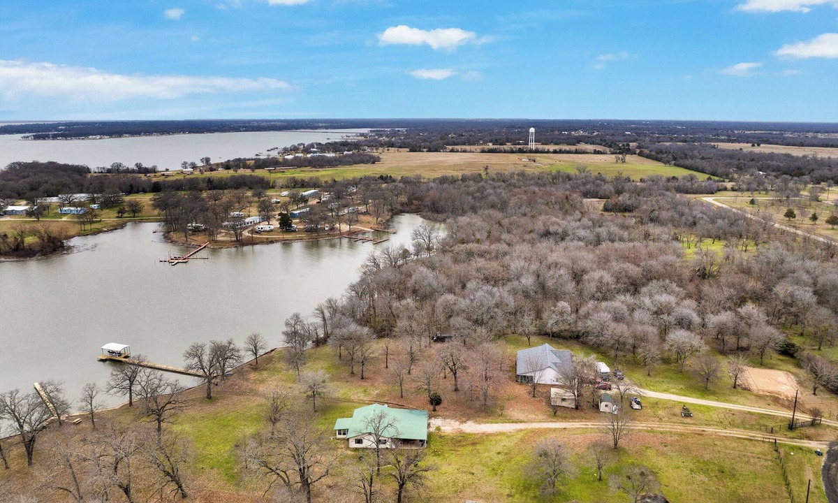 Point House | Prime Fishing, Peaceful Private w/Lakefront Dock