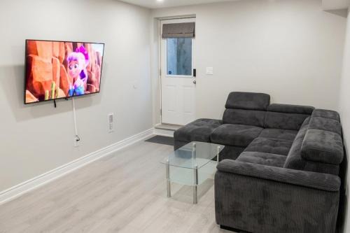 Guelph Apartment | Private & Cozy Two Bedroom Suite in Guelph