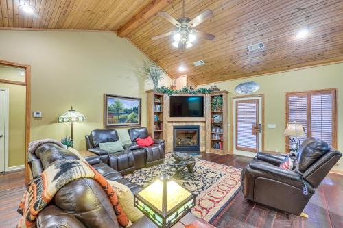 Heber Springs House | Private Dock: 'The River House' in Heber Springs!