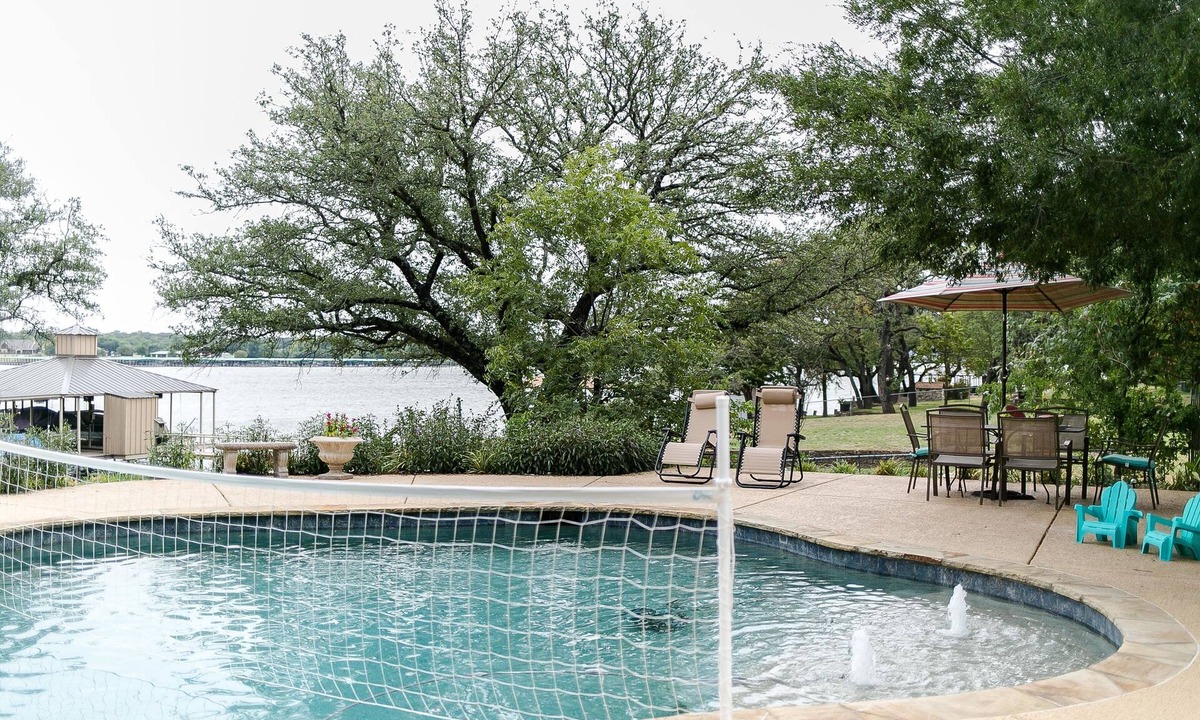 Granbury House | Private home & pool ON Lake Granbury! Close to downtown square!