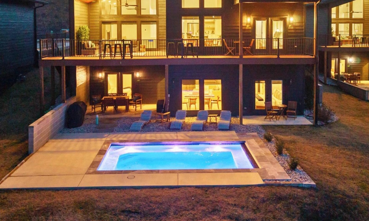 Hot Springs House | Private Pool, Dock, Movie Room on Lake Hamilton