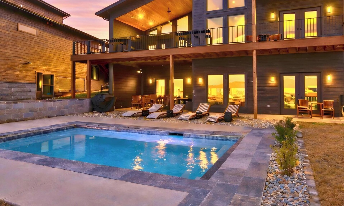 Hot Springs House | Private Pool, Dock, Movie Room on Lake Hamilton