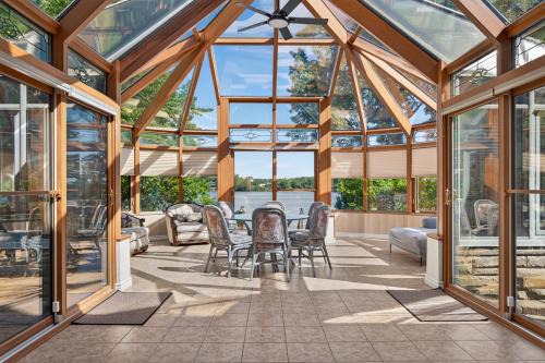 Laval Villa | Private Waterfront Villa 9 BR Peaceful