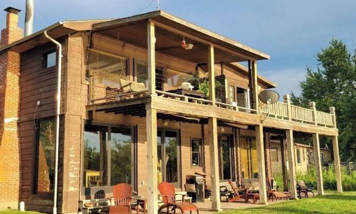 St. Joseph Cabin | Quaint peaceful waterfront cabin #3, 1 bedroom, upper.