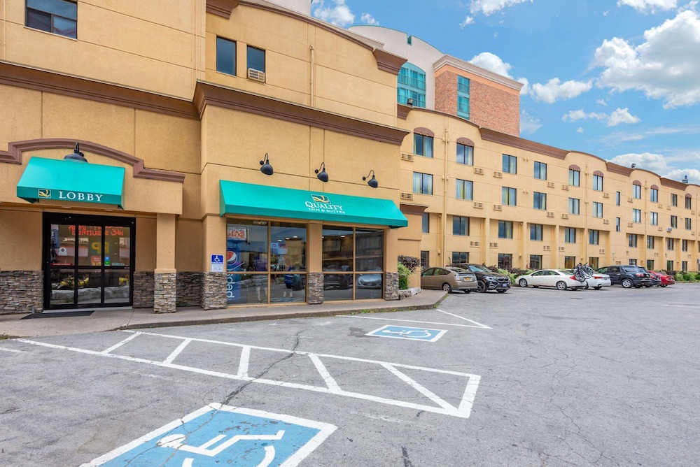 Fallsview Hotel | Quality Inn and Suites