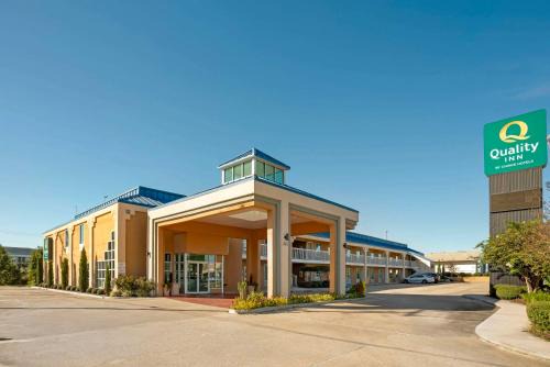 Brookhaven Hotel | Quality Inn Brookhaven