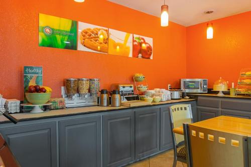 Carthage Hotel | Quality Inn Carthage