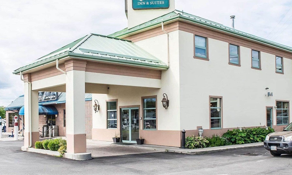 Gananoque Hotel | Quality Inn & Suites 1000 Islands