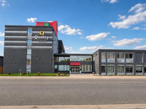 Thunder Bay Hotel | Quality Inn & Suites Thunder Bay Downtown