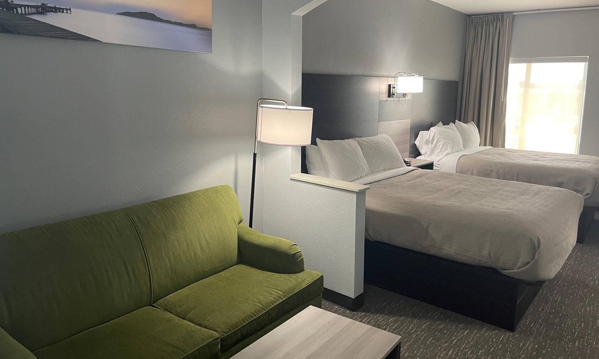 Abilene Hotel | Quality Suites Abilene Mall Area