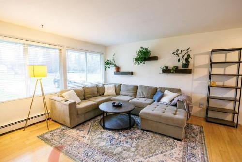 Kenai House | Quiet & Convenient