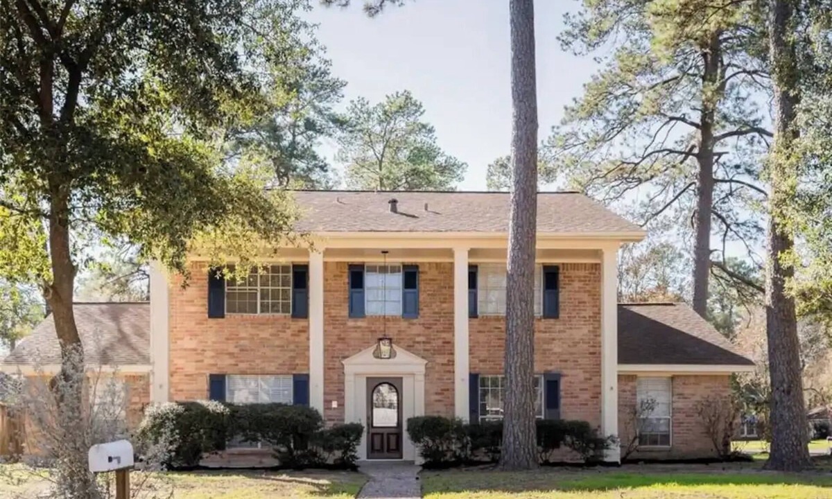 Barker House | Quiet & Relax Getaway- Pool Table, Grill, &Netflix