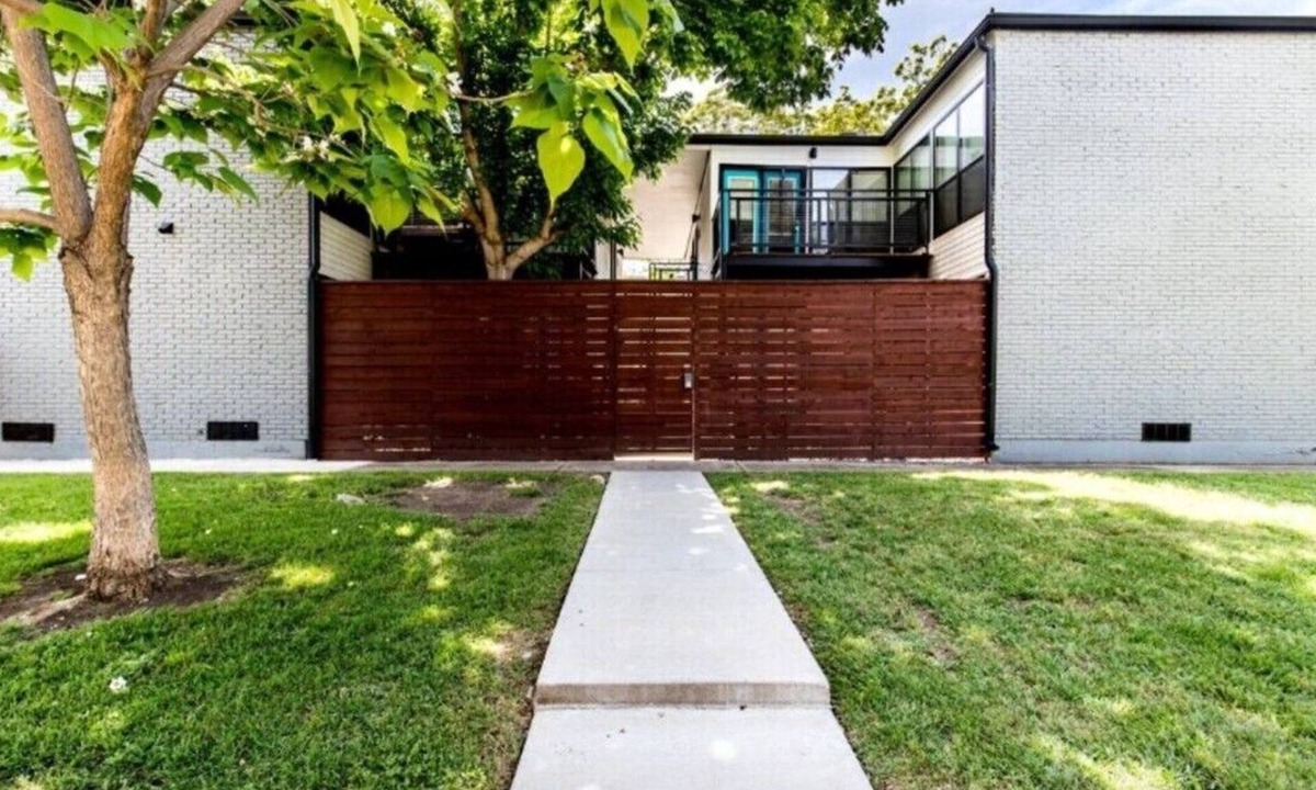 Oak Lawn Apartment | Reagan 202 : Charming 1-bedroom apartment in Oaklawn