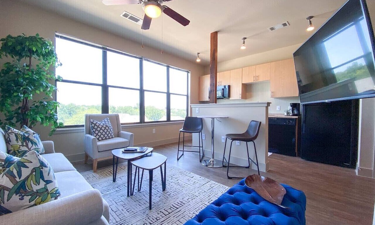 Downtown Fort Worth Condo | Relaxing Extended stays, walk Downtown!