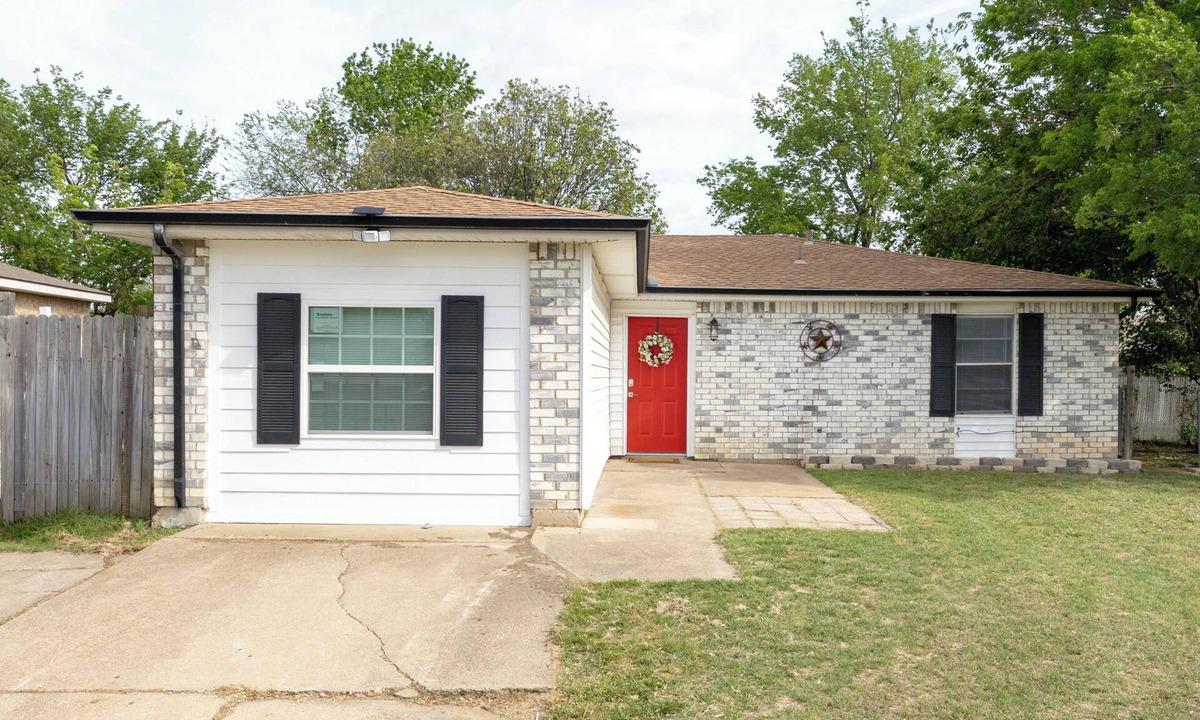 Fossil Creek House | Remote Work, Near Stockyards & DFW + Sleeps 8