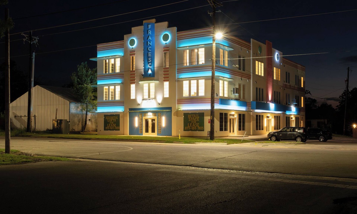 Downtown Apartment | Retro 1BR condo - Walk to Downtown