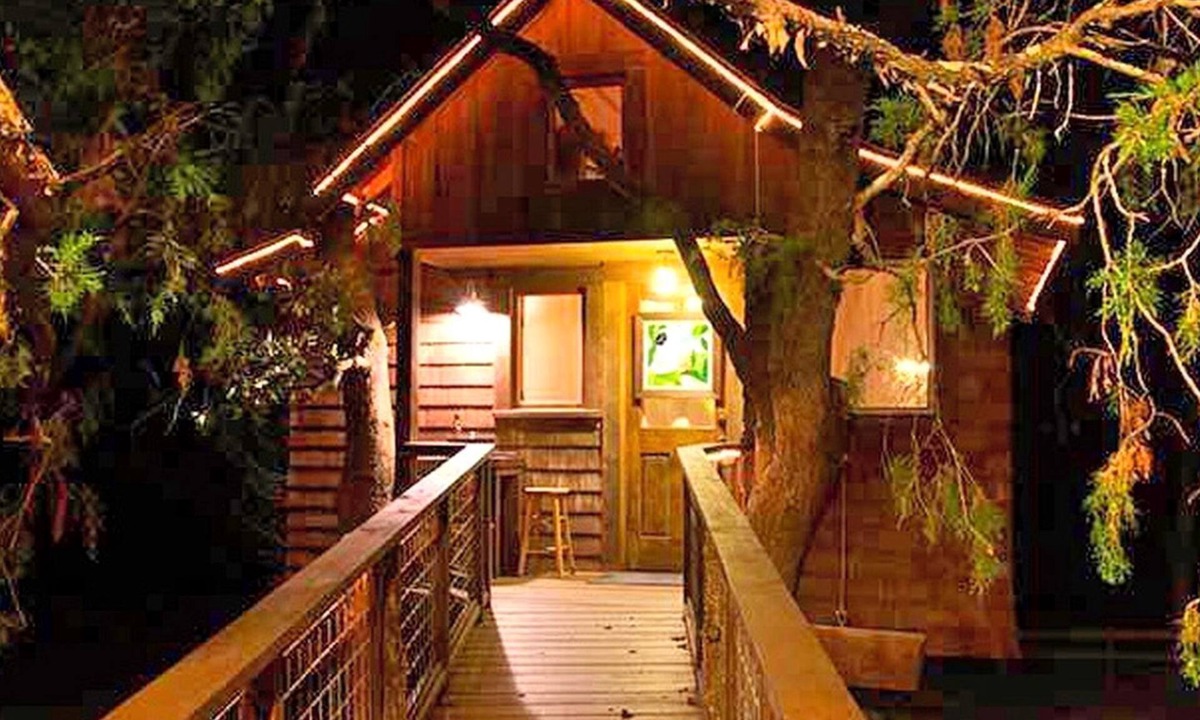 Jeddo Cabin | Romantic and Unique Tree House Rental on a Private Ranch in Central Texas