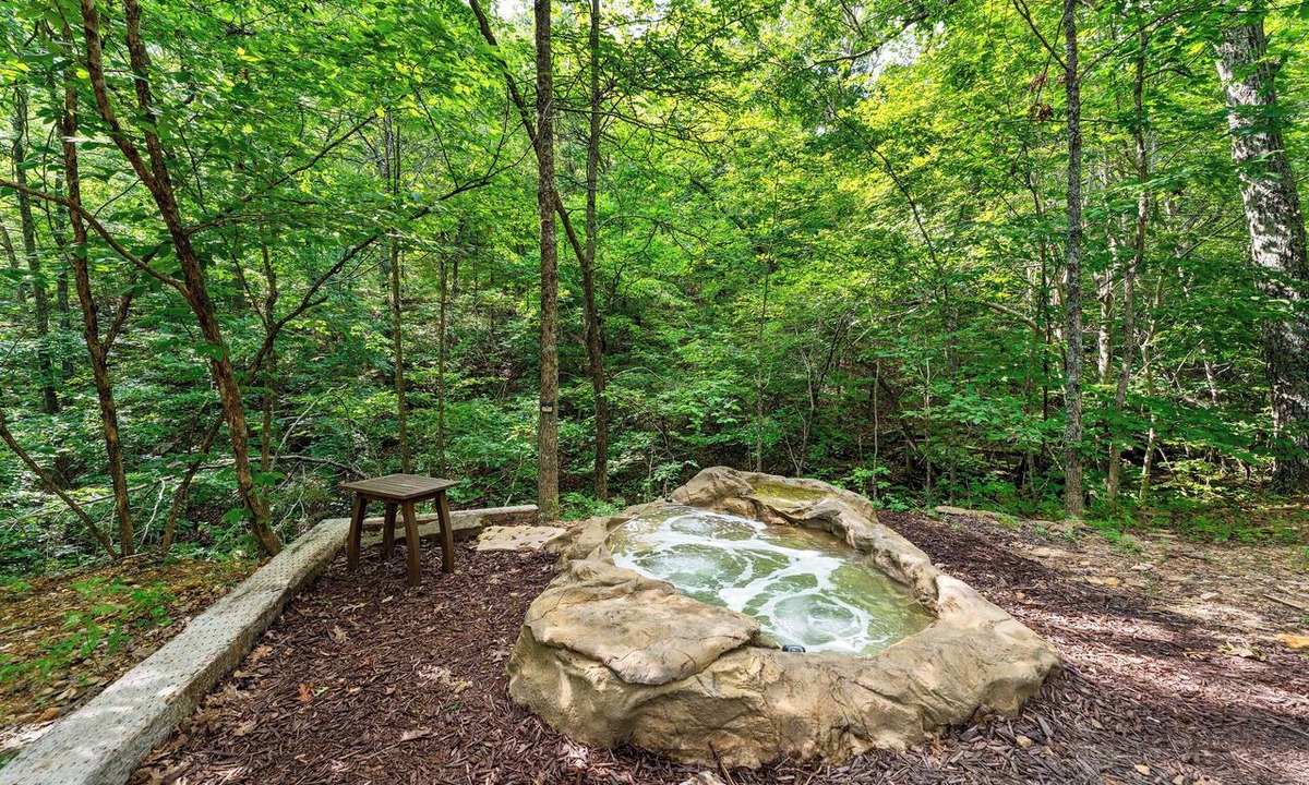 Jasper Cabin | Romantic Buffalo River Cottage And Boulder Hot Tub