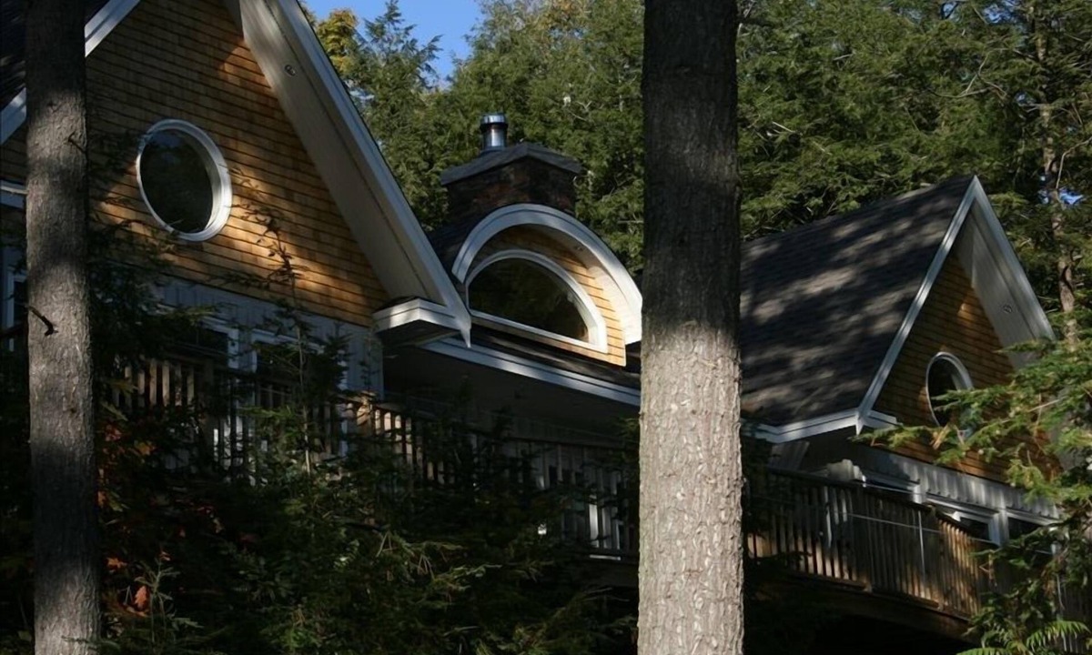Lac-McGregor Cottage | Rosehill Cottage - a jewel on the Lake