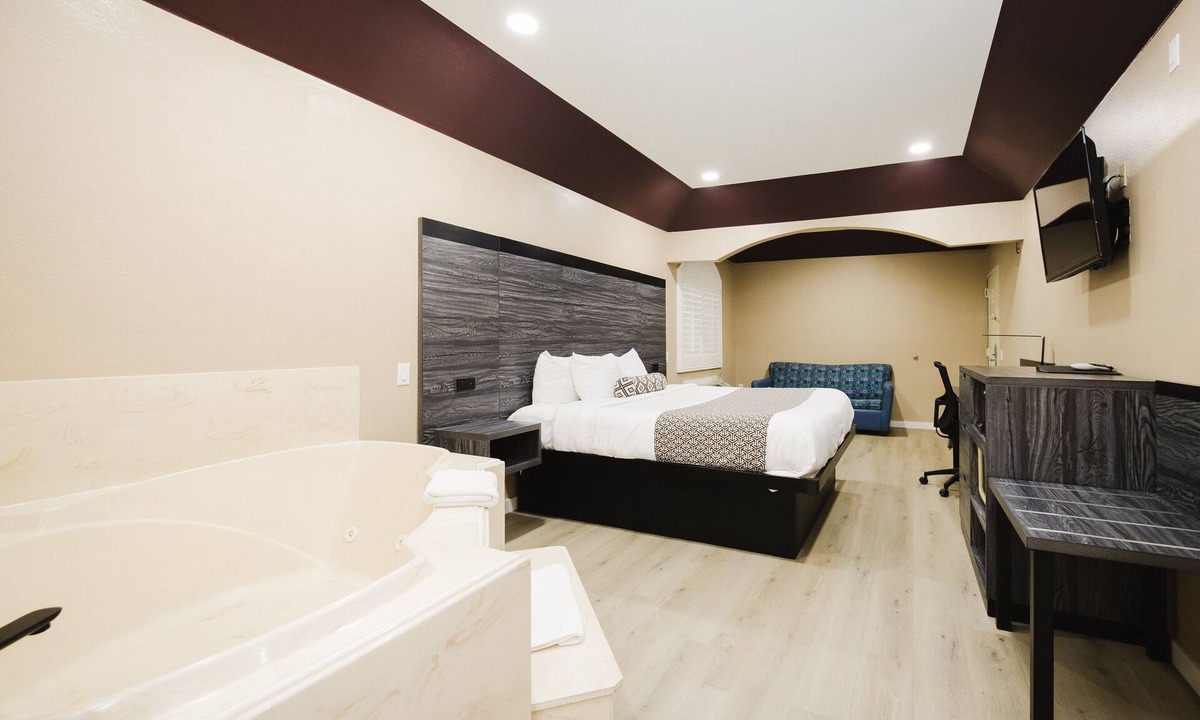Channelview Hotel | Sapphire Inn & Suites