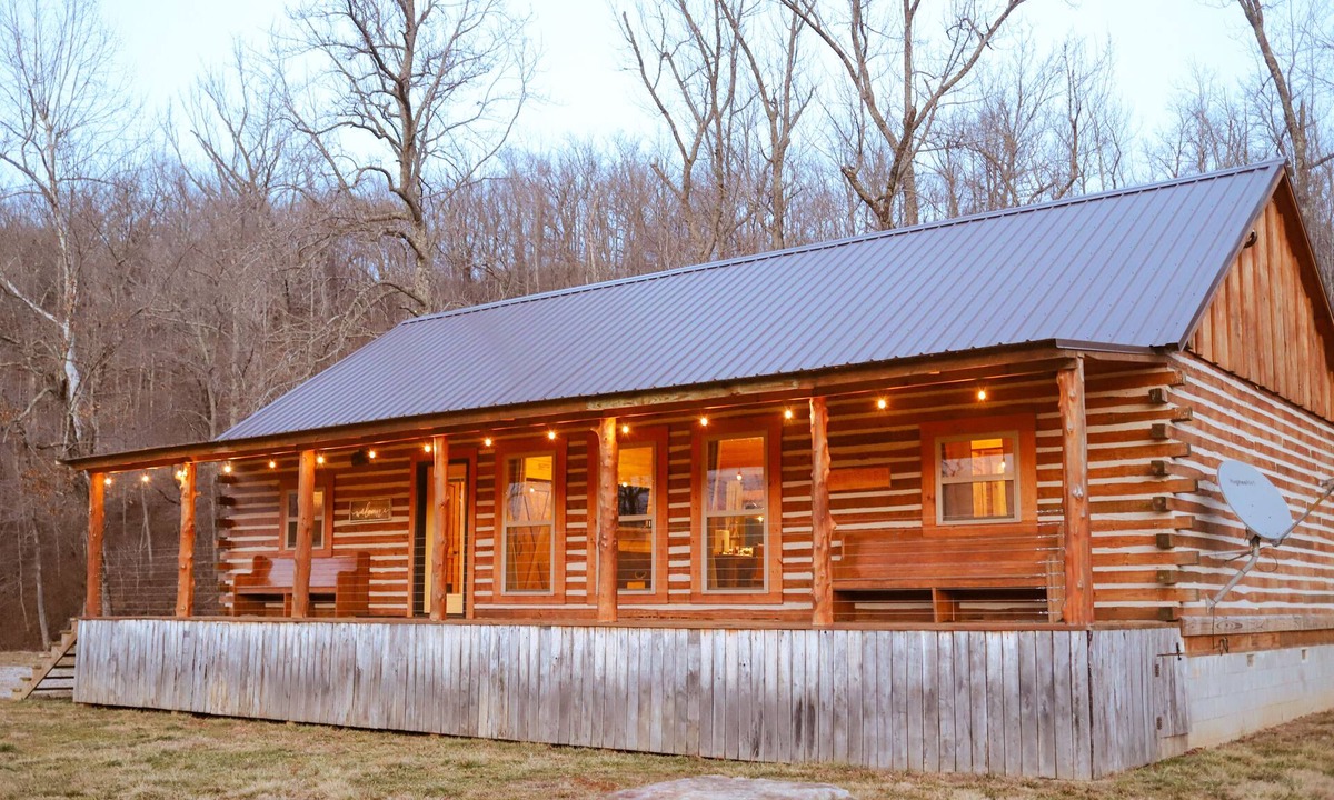 Combs Cabin | SASAFRASS luxury log Cabin, Creek,Lake Ride to the trails from the Cabin