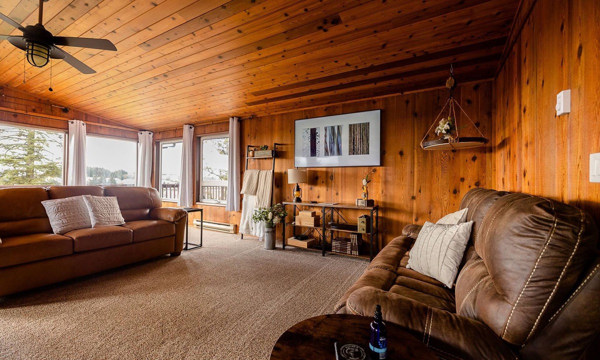 Sitka House | Scales & Shells: 4 BR, 2.5 BA House in Sitka, Sleeps 8