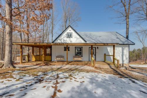 Omaha House | Secluded Ozark Hideaway: 13 Mi to Table Rock Lake
