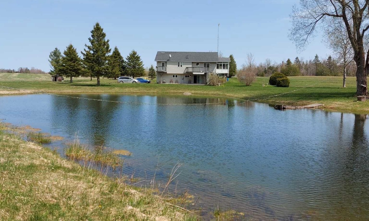 Melancthon Cottage | Secluded Waterfront Oasis for an Amazing Getaway!