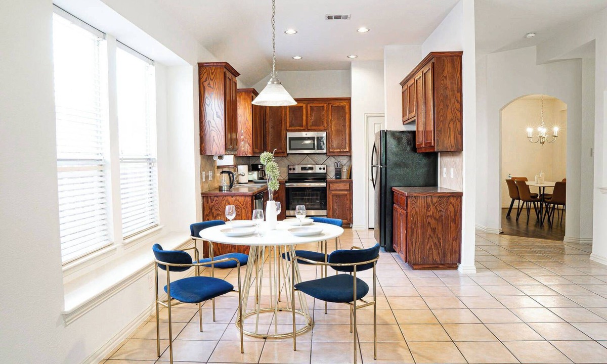 McKinney House | Seclusion on Olivia Dr