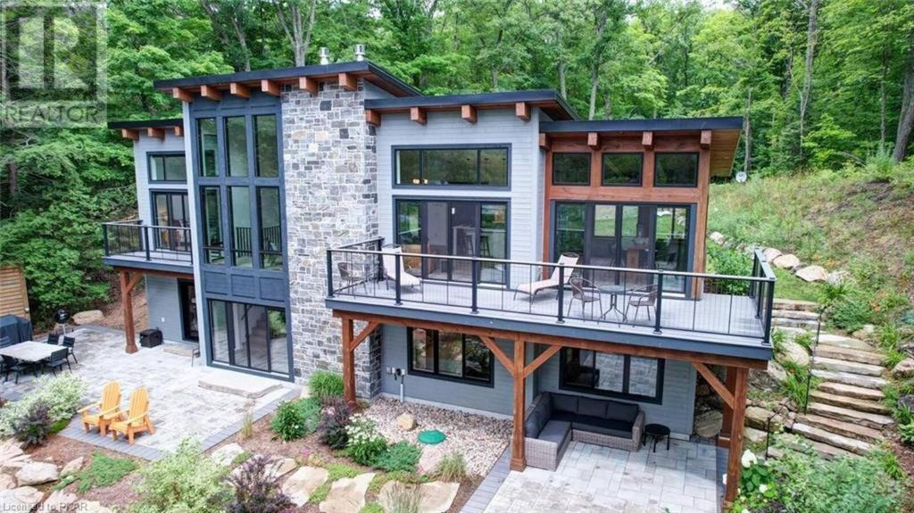 North Kawartha House | Serene 6-Bedroom Retreat in Tory Hill with Lake Views