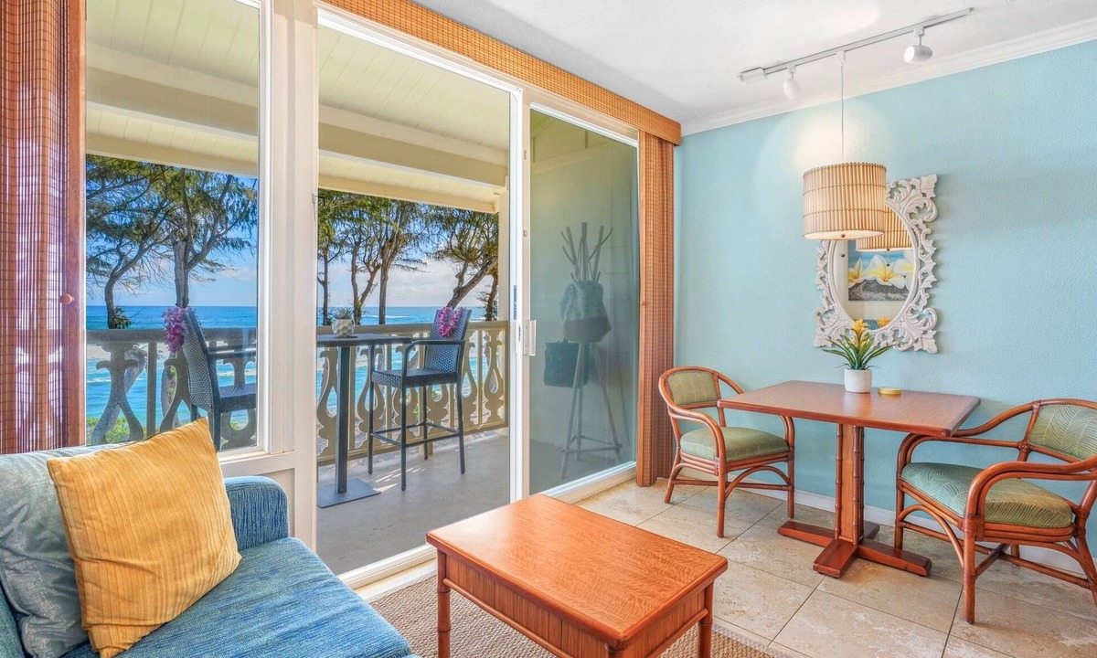 Wailua Apartment | Serenity | Islander on the Beach Oceanfront Studio with AC