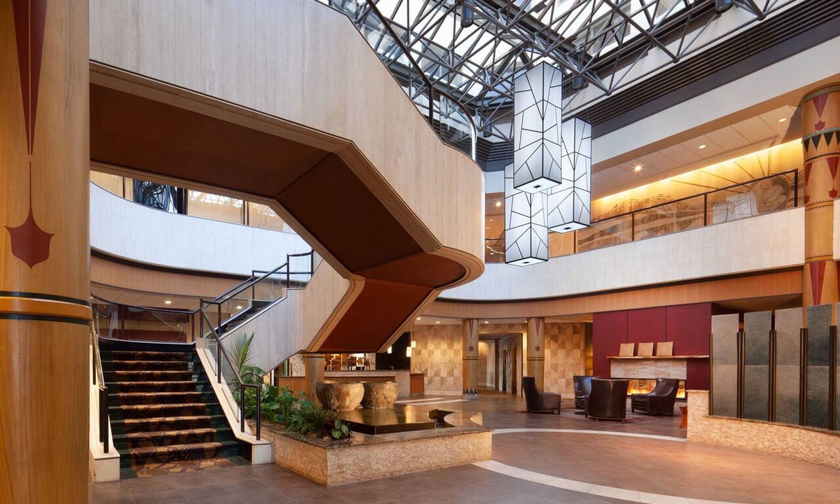 Downtown Anchorage Hotel | Sheraton Anchorage Hotel