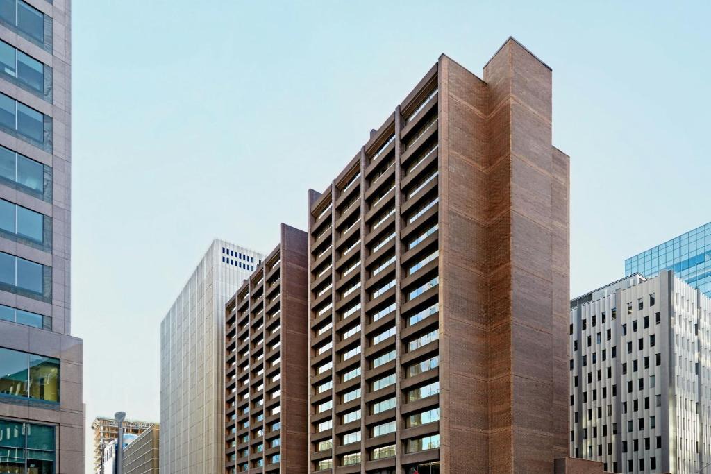 Byward Market - Parliament Hill Hotel | Sheraton Ottawa Hotel