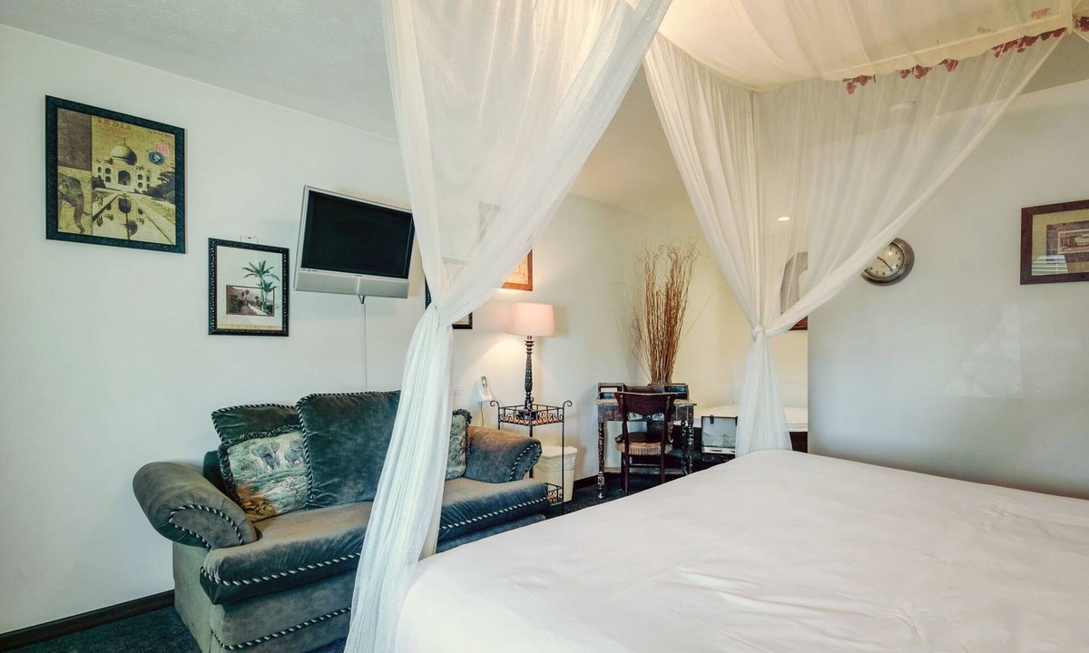 Wamego Hotel | Simmer Motel