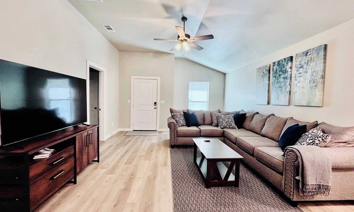 Lubbock House | Simplicity Stay - 3BR/2BA - Family Friendly