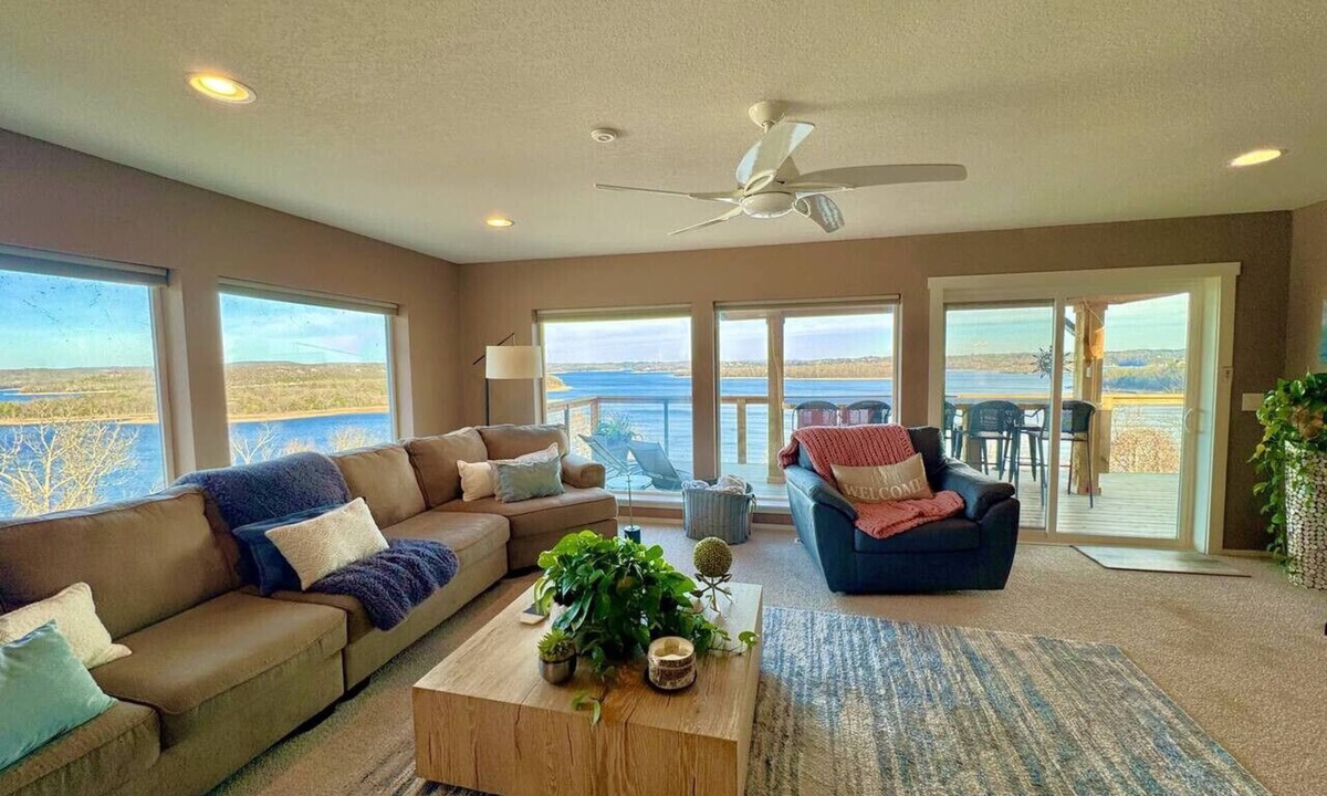 Prairie Creek House | Skytop - Hands down the best view on Beaver Lake