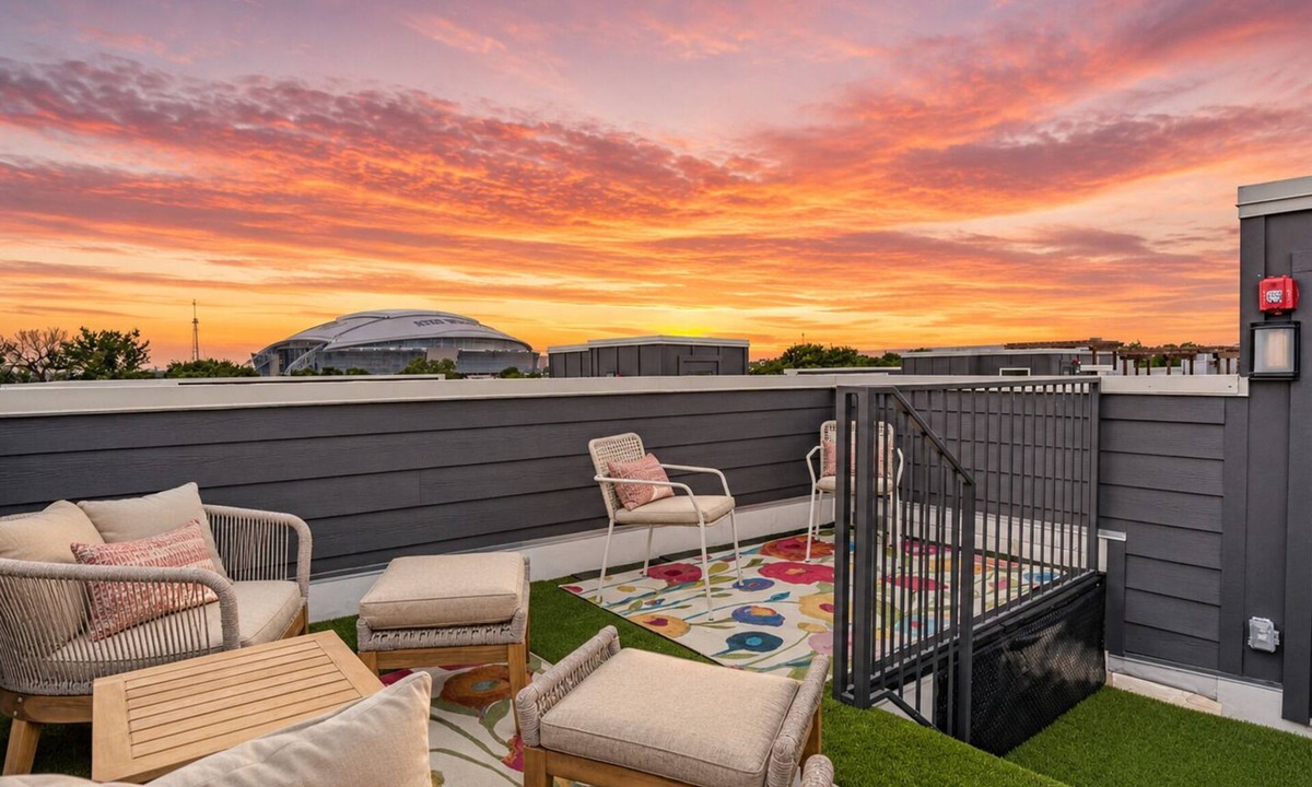 Arlington House | Soccer Home Base | Walk AT&T Stadium | Parking