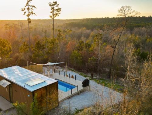 Oakhurst House | Sol - Hilltop Mirror Cabin, Pool, Sunset Views