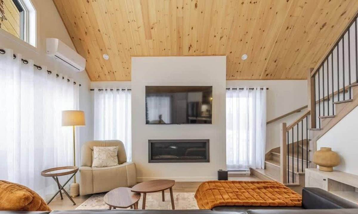 Saint-Basile Ski Chalet | Sommet Freya - Modern and Family-Friendly with Spa