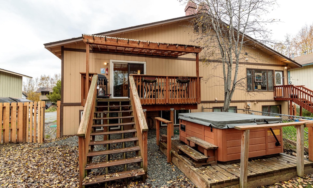 Old Seward - Oceanview House | Southside Serenity: Alaskan VRBO Hideaway with a Hot Tub!