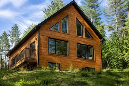 Lac-du-Cerf Ski Chalet | Spa & Lake Access - Nature Grand Lac-du-Cerf