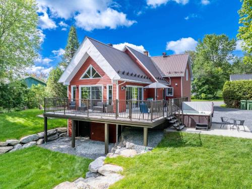 Disraeli Ski Chalet | Spa Pool Table & Waterfront - Terrasse Lac Aylmer