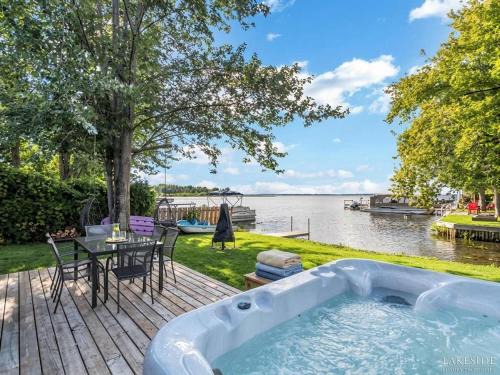 Saint-Anicet Ski Chalet | Spa & WaterFront - Chalet Beau-Lac de Campagne