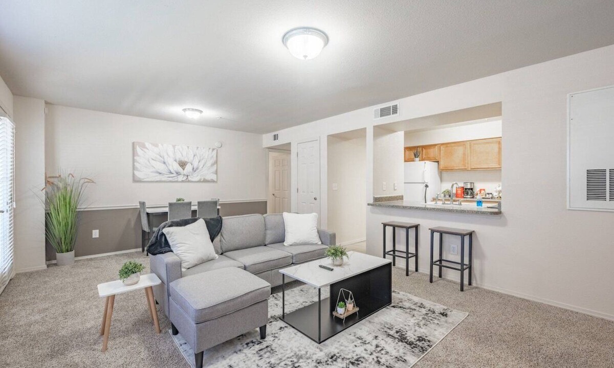 Amarillo Apartment | Spacious 2B2B Wi-Fi, Pool, Gym
