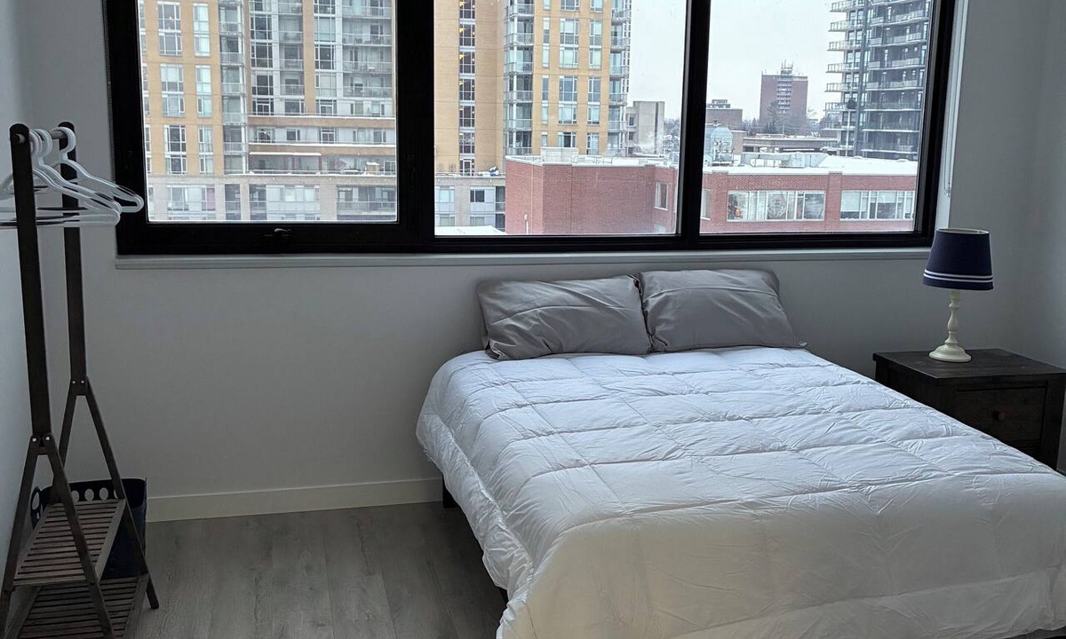 Waterloo Apartment | Spacious 2BR + Sofa Bed | Walk to Laurier & Uptown | Free Parking