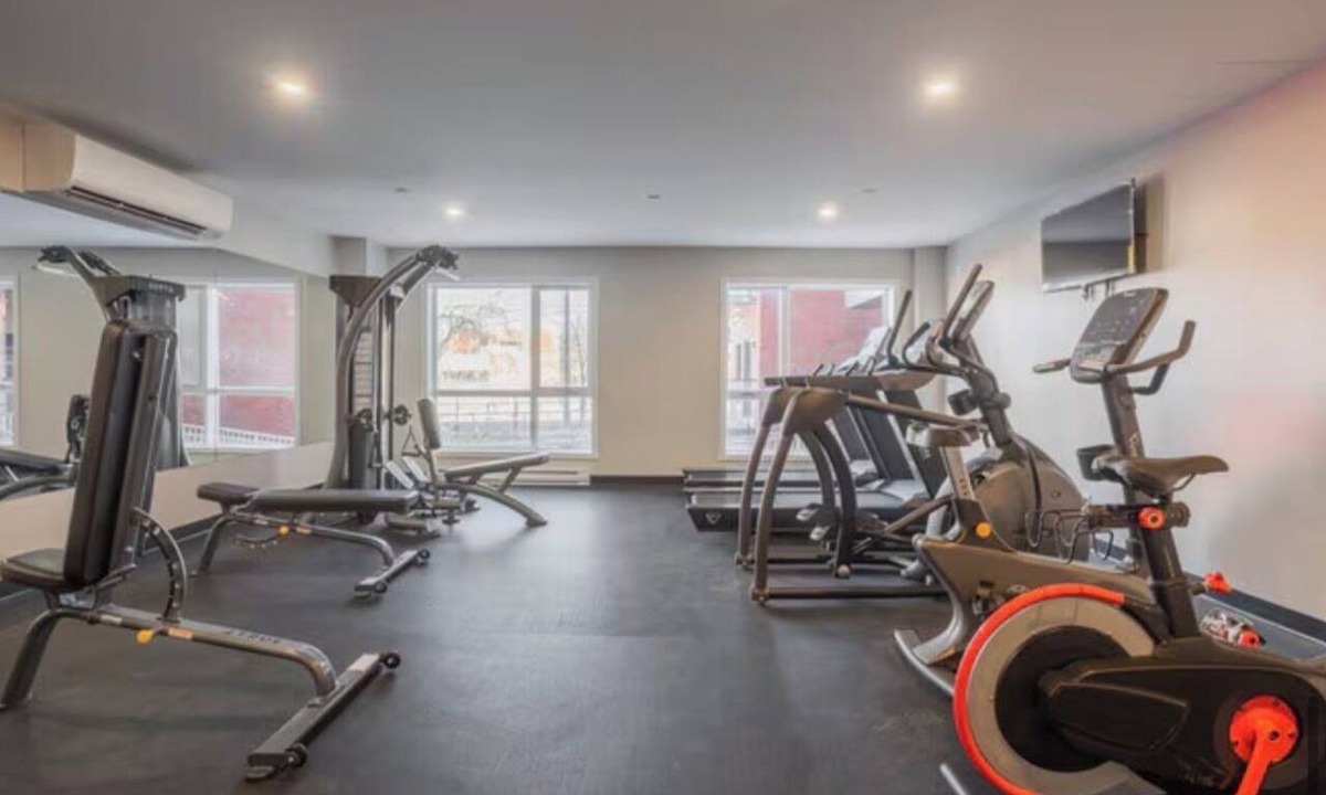Lachine Apartment | Spacious 3 1/2-bedroom condo in Montreal